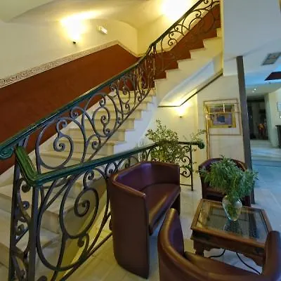Kinissi Palace Hotel 4*