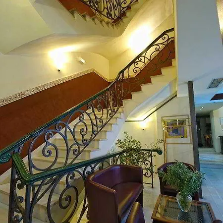 Kinissi Palace